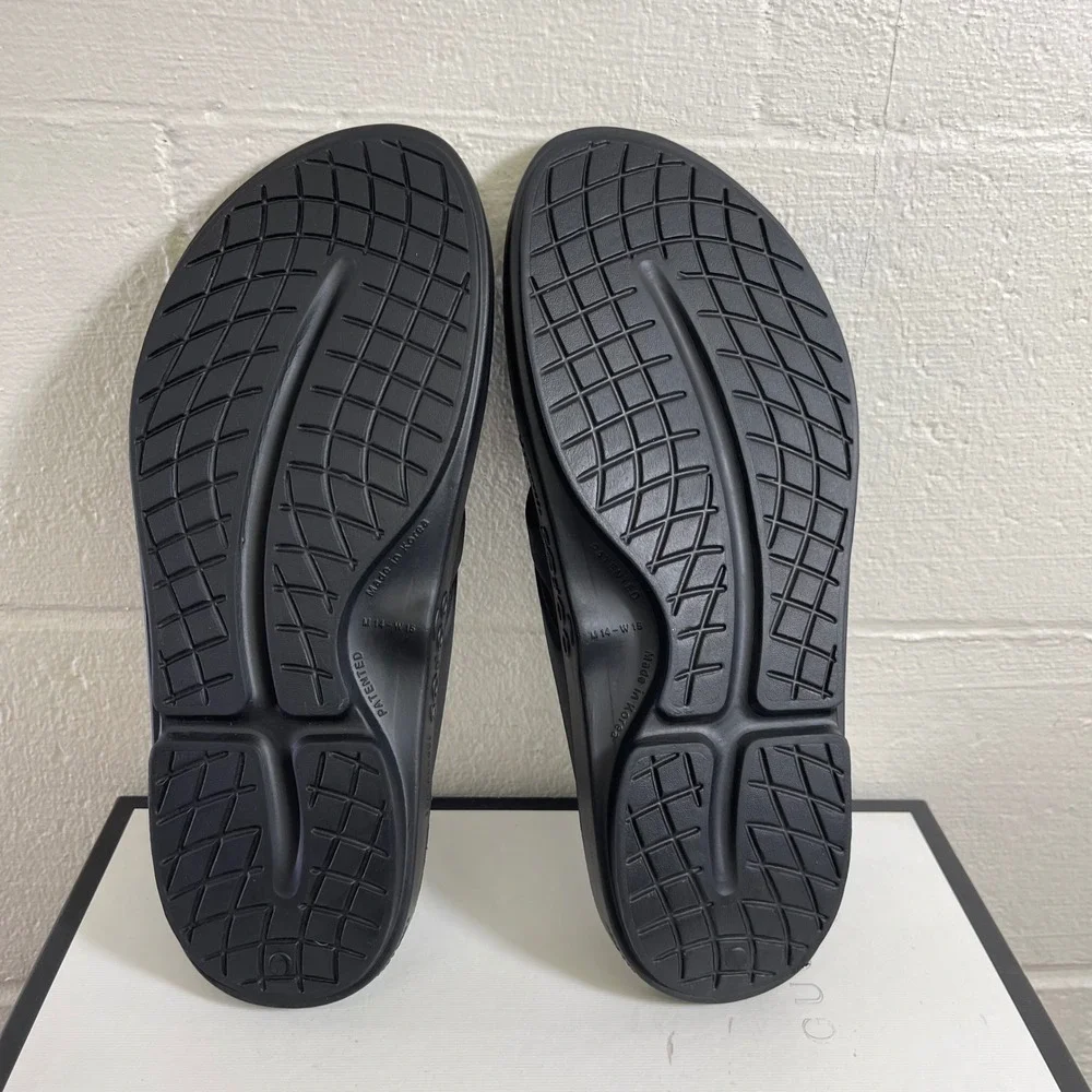 OOFOS OOriginal Recovery Sandals Black Thong Flip Flops Sandals Men's 14 US